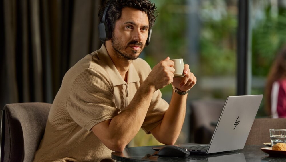 The right tech and the right environment for effective hybrid work and collaboration