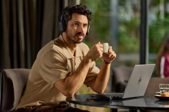 The right tech and the right environment for effective hybrid work and collaboration